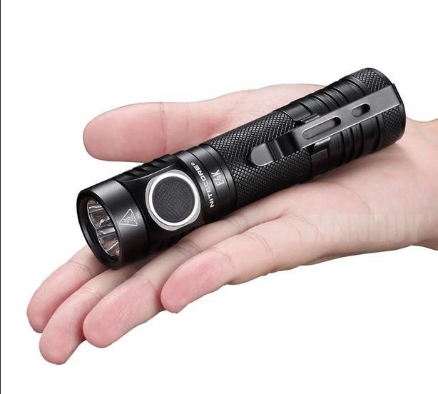Senter LED 4xCREE XP-L2 V6 4400 Lumens NiteCore Mini Senter Easy to Handling