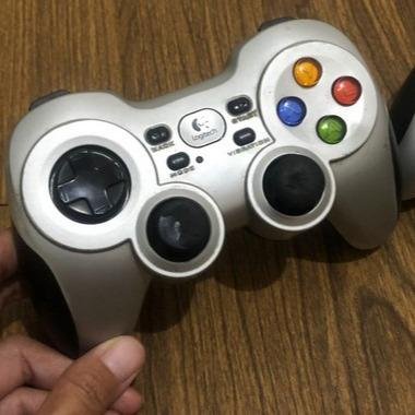 Gamepad Stik Joystick Wireless PC & Android TV Logitech F710 Norma